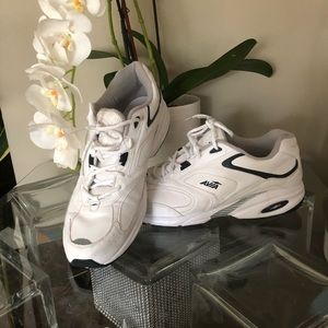 AVIA.Sneakers with logo.Man’s size 12